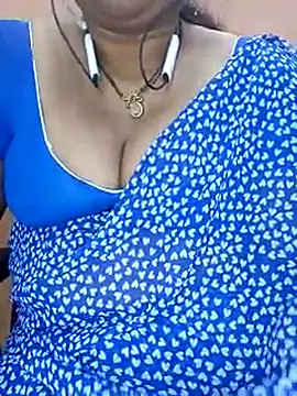 Snapshot of Sexy-Telugunayana2 chatting on February 18, 2025, 8:05 am Sexy-Telugunayana2 online show from February 18, 2025, 8:05 am