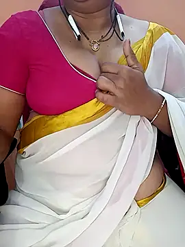 Snapshot of Sexy-Telugunayana2 chatting on March 2, 2025, 7:52 pm Sexy-Telugunayana2 online show from March 2, 2025, 7:52 pm
