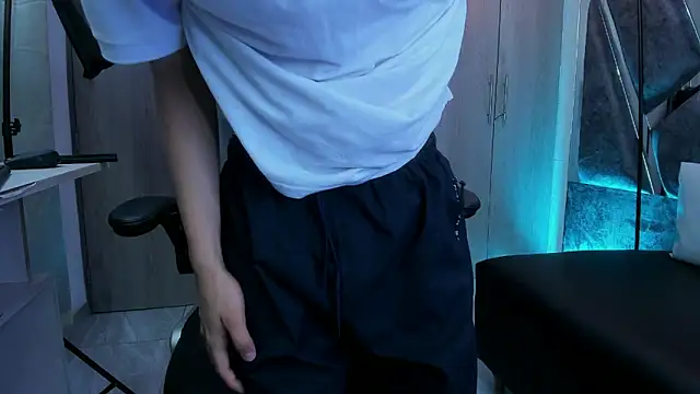 Snapshot of Yef_Thin chatting on September 20, 2025, 3:55 am Yef Thin online show from September 20, 2025, 3:55 am