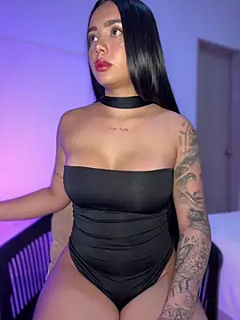 Pink Jazmin online show from May 22, 2026, 1:25 am