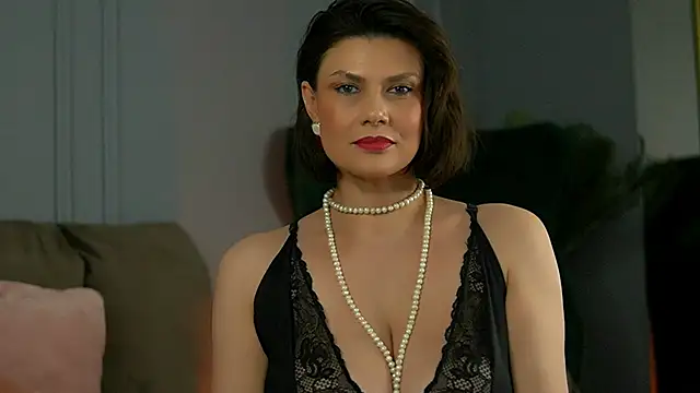 Snapshot of AnaisLeblanc chatting on March 7, 2025, 5:40 am AnaisLeblanc online show from March 7, 2025, 5:40 am