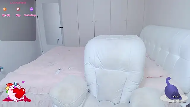 Sexyxiao 520 online show from October 21, 2025, 2:11 am