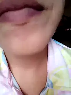 Snapshot of Anki-doll chatting on February 20, 2025, 6:06 am Anki-doll online show from February 20, 2025, 6:06 am