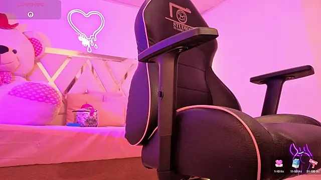 Laylafoxy tay online show from October 13, 2025, 3:08 am