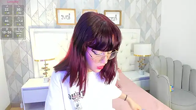 Snapshot of Nastya_Fantasy chatting on February 4, 2025, 7:11 pm Nastya Fantasy online show from February 4, 2025, 7:11 pm