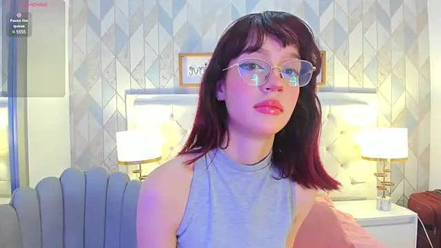Snapshot of Nastya_Fantasy chatting on February 19, 2025, 7:16 pm Nastya Fantasy online show from February 19, 2025, 7:16 pm