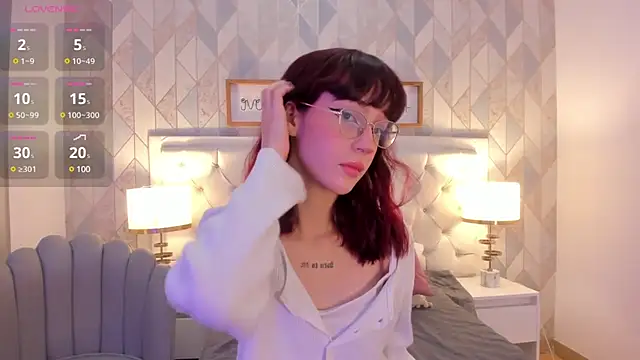 Snapshot of Nastya_Fantasy chatting on February 20, 2025, 7:19 pm Nastya Fantasy online show from February 20, 2025, 7:19 pm