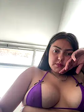 Snapshot of gabbyfoox chatting on September 27, 2025, 3:18 pm gabbyfoox online show from September 27, 2025, 3:18 pm