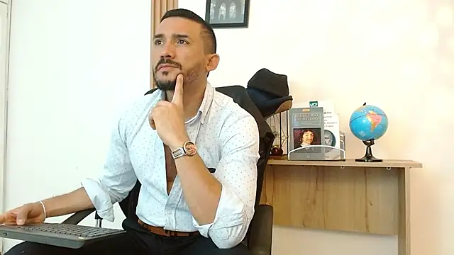 Reiko 85  online show from September 12, 2025, 2:39 pm