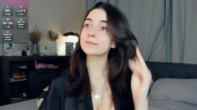 Snapshot of DracosMoon chatting on January 11, 2026, 7:04 am DracosMoon online show from January 11, 2026, 7:04 am