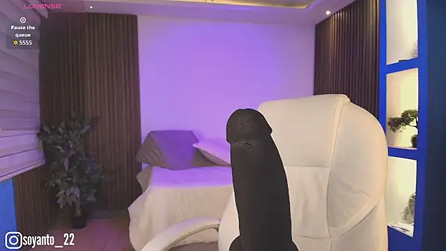 Snapshot of Antonella_Torres2 chatting on November 24, 2025, 3:28 am Antonella Torres2 online show from November 24, 2025, 3:28 am