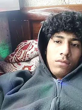 Snapshot of alexander32r chatting on September 25, 2025, 5:13 am alexander32r online show from September 25, 2025, 5:13 am