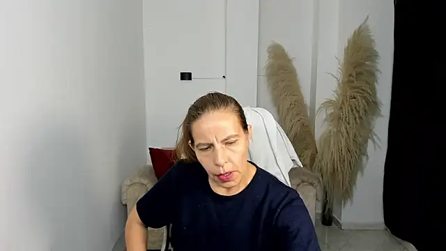 Snapshot of Milf_karlye chatting on March 18, 2026, 3:53 am Milf karlye online show from March 18, 2026, 3:53 am