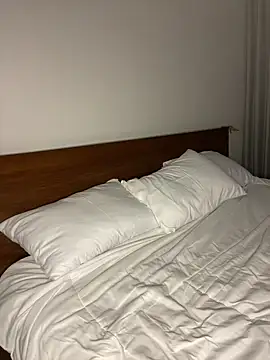 navywildxxx online show from February 3, 2025, 5:24 pm