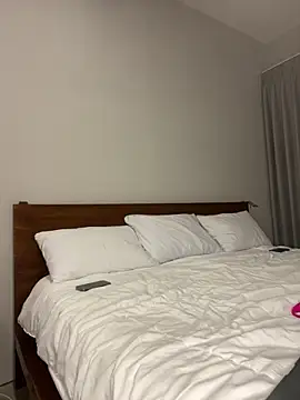 navywildxxx online show from February 4, 2025, 12:11 pm