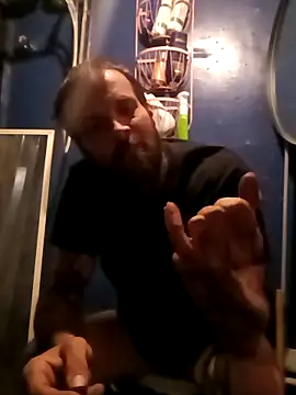 Whipit323 online show from March 17, 2026, 3:53 am