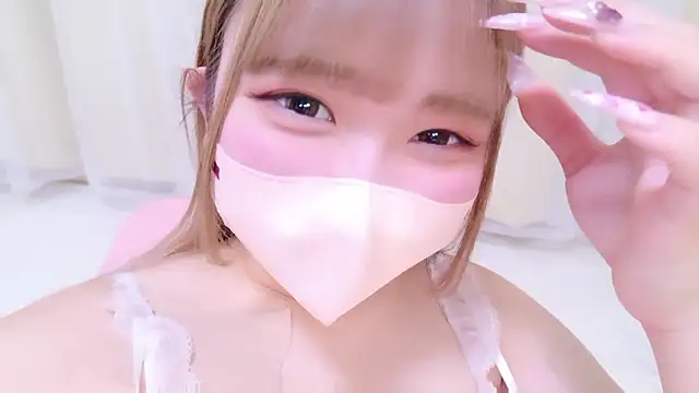 Snapshot of MAIKA_pyon chatting on February 24, 2026, 12:44 am MAIKA pyon online show from February 24, 2026, 12:44 am