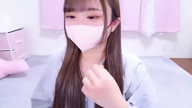 MAIKA pyon online show from November 7, 2025, 4:22 pm