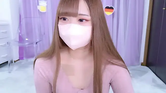 Snapshot of MAIKA_pyon chatting on September 26, 2025, 9:21 pm MAIKA pyon online show from September 26, 2025, 9:21 pm