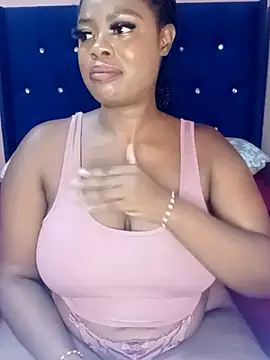 Luciouslips00 online show from April 10, 2026, 7:32 pm