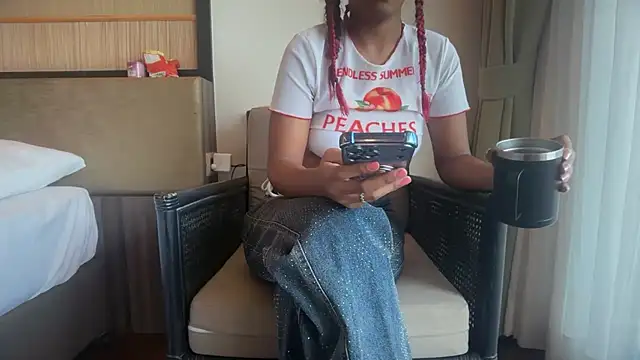 Snapshot of HornyBabe_ chatting on May 21, 2026, 11:46 pm HornyBabe online show from May 21, 2026, 11:46 pm