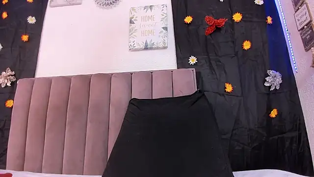 DeisyHarper online show from March 16, 2026, 2:43 pm