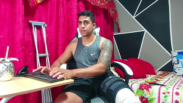 astrom greyy online show from November 25, 2025, 10:32 pm