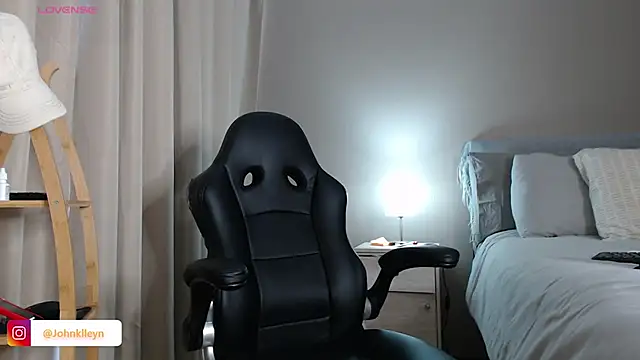 jonhklleyn online show from July 13, 2026, 8:52 pm