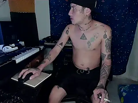 Snapshot of patrik_tattoo_ chatting on February 2, 2025, 8:45 am patrik tattoo online show from February 2, 2025, 8:45 am