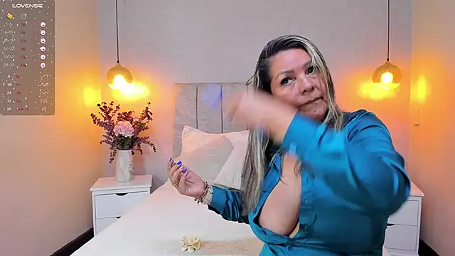 Snapshot of tutu_milf chatting on March 11, 2025, 7:03 pm tutu milf online show from March 11, 2025, 7:03 pm