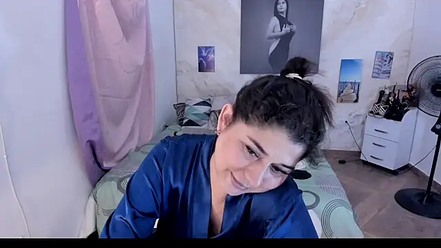 Snapshot of alinabozz1 chatting on February 28, 2026, 1:38 am alinabozz1 online show from February 28, 2026, 1:38 am