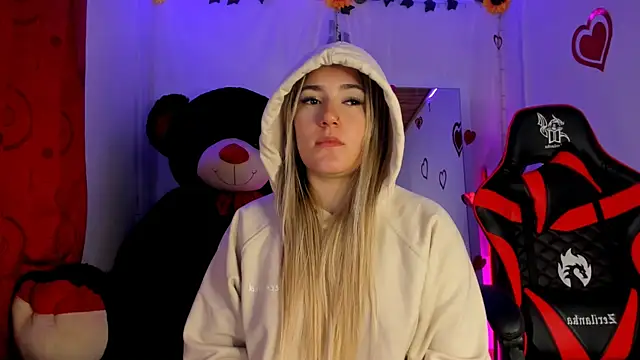 Snapshot of Keyth_clement chatting on March 18, 2025, 5:01 pm Keyth clement online show from March 18, 2025, 5:01 pm