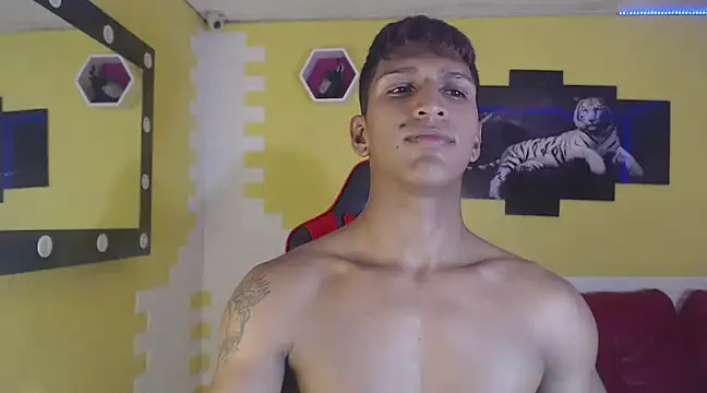 mau elixxx online show from January 3, 2025, 2:43 am