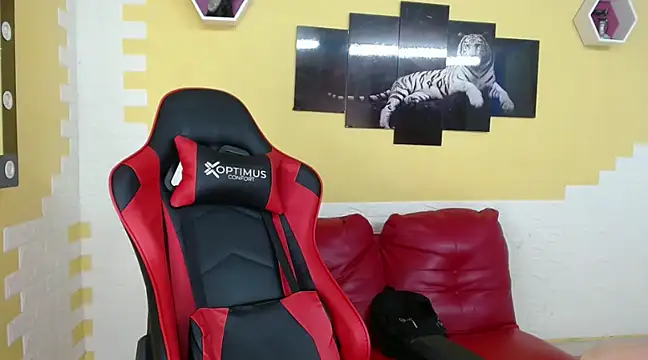 mau elixxx online show from January 12, 2025, 5:24 am