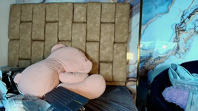 Snapshot of hares_mds chatting on February 20, 2026, 4:42 pm hares mds online show from February 20, 2026, 4:42 pm