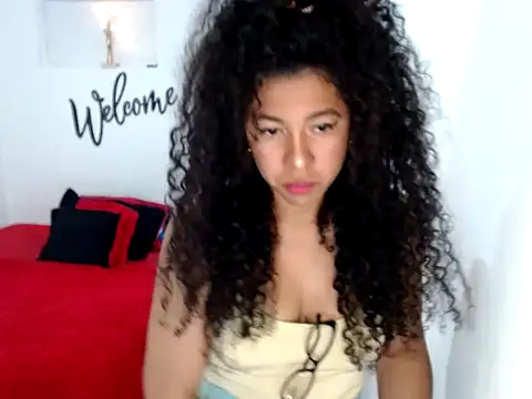 bellacrespalatina online show from September 16, 2025, 9:16 pm