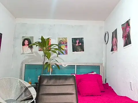 Snapshot of bellacrespalatina chatting on April 16, 2026, 5:25 pm bellacrespalatina online show from April 16, 2026, 5:25 pm