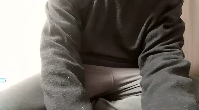 YU-KI00 online show from March 8, 2025, 3:39 am