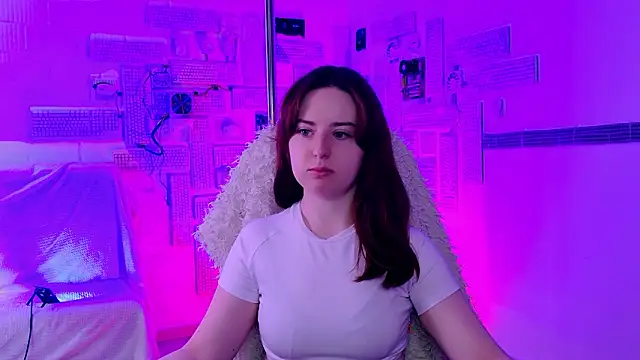 AnnTerry  online show from February 2, 2026, 8:35 am