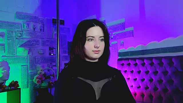 AnnTerry  online show from March 18, 2025, 3:55 pm