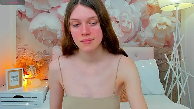 Snapshot of JaneBrowni chatting on February 6, 2026, 1:18 pm JaneBrowni online show from February 6, 2026, 1:18 pm