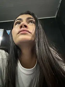 Snapshot of emilie_xx_ chatting on September 20, 2025, 1:05 pm emilie xx online show from September 20, 2025, 1:05 pm