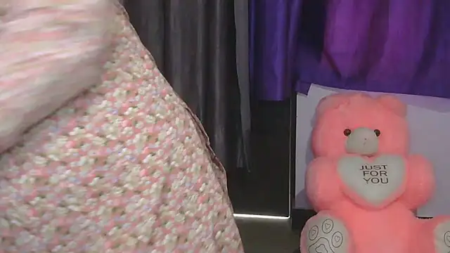 Snapshot of cutie-taara chatting on March 20, 2026, 3:40 am cutie-taara online show from March 20, 2026, 3:40 am
