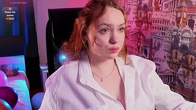Snapshot of Kari_Lunna chatting on March 5, 2025, 3:51 am Kari Lunna online show from March 5, 2025, 3:51 am