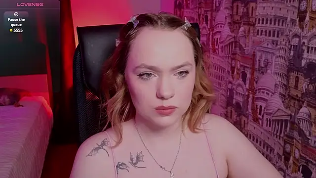 Snapshot of Kari_Lunna chatting on February 8, 2025, 3:08 am Kari Lunna online show from February 8, 2025, 3:08 am