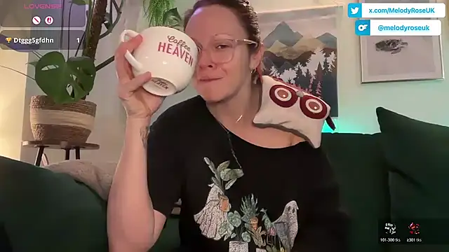 Snapshot of MelodyRoseUk chatting on March 7, 2026, 10:10 am MelodyRoseUk online show from March 7, 2026, 10:10 am