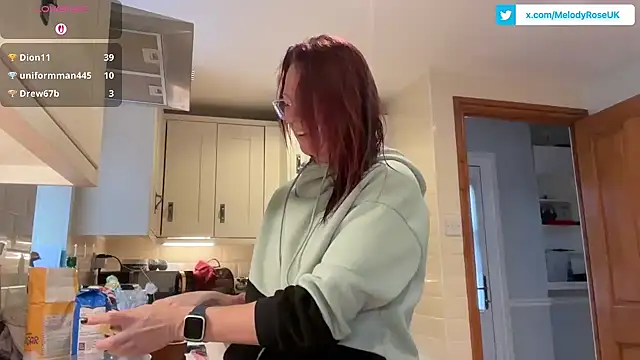 MelodyRoseUk online show from December 17, 2025, 11:26 am