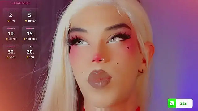 DanniLee  online show from December 18, 2025, 9:07 pm