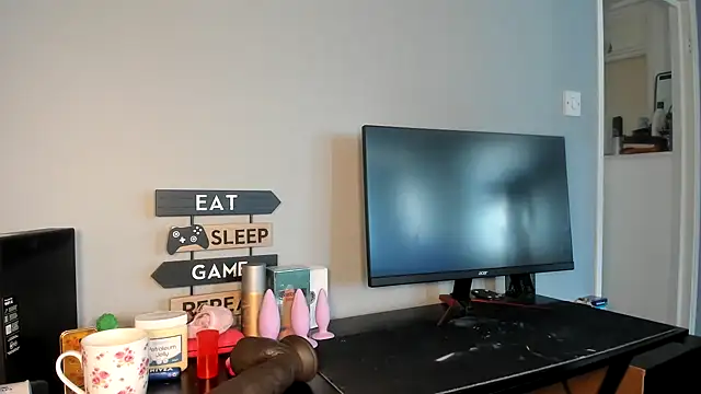 ENGLISHEMILY 69 online show from March 8, 2025, 10:43 am