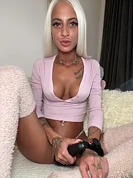 mrs skinny goddess online show from May 17, 2026, 5:02 pm
